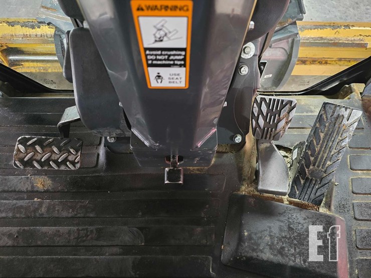 2020-deere-670gp-image-16