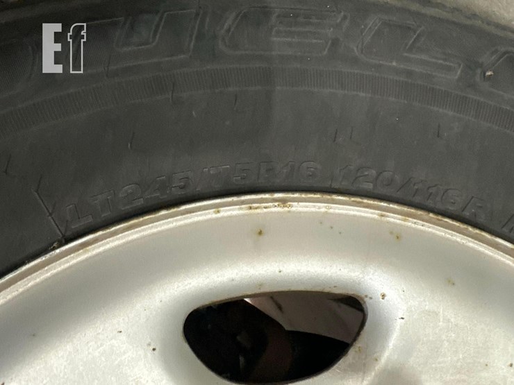 2018-chevrolet-express-2500-image-27