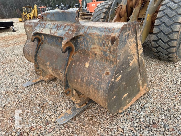 2011-volvo-l60f-image-10