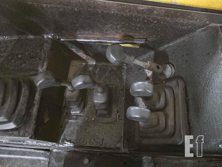 2017-jcb-510-56-image-22