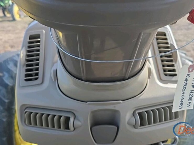 2007-john-deere-7330-image-26