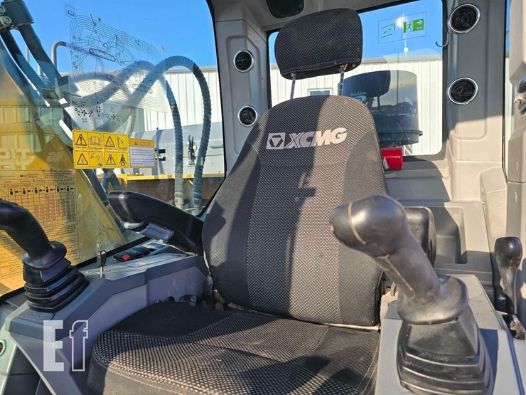 2022-xcmg-xe210u-image-13