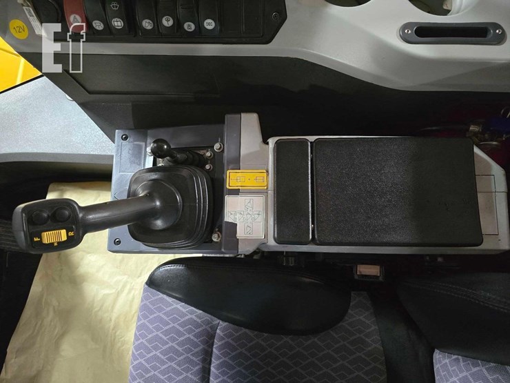 2022-xcmg-xc938u-image-28