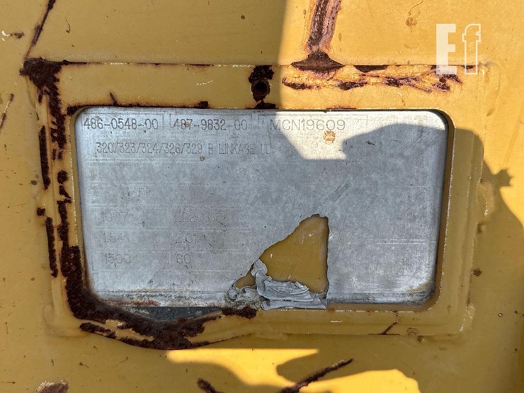 2014-caterpillar-320el-image-13