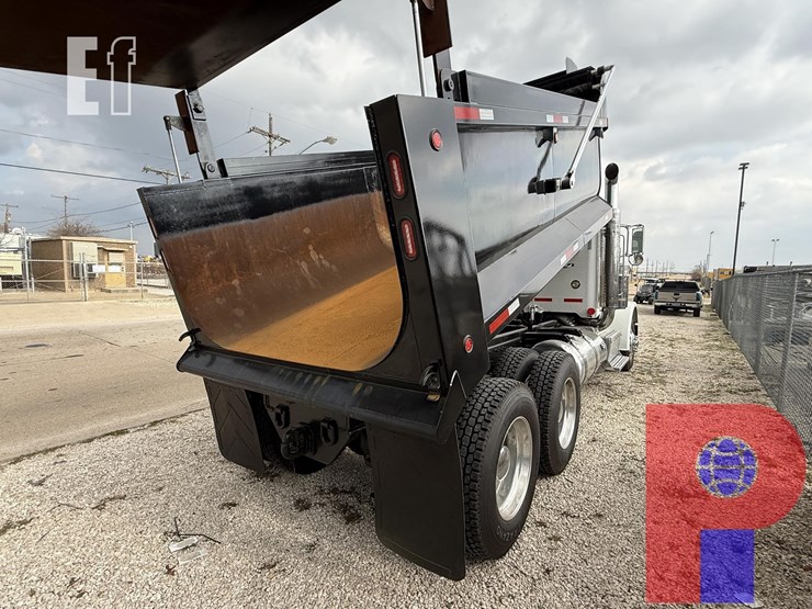 2014-peterbilt-388-image-7