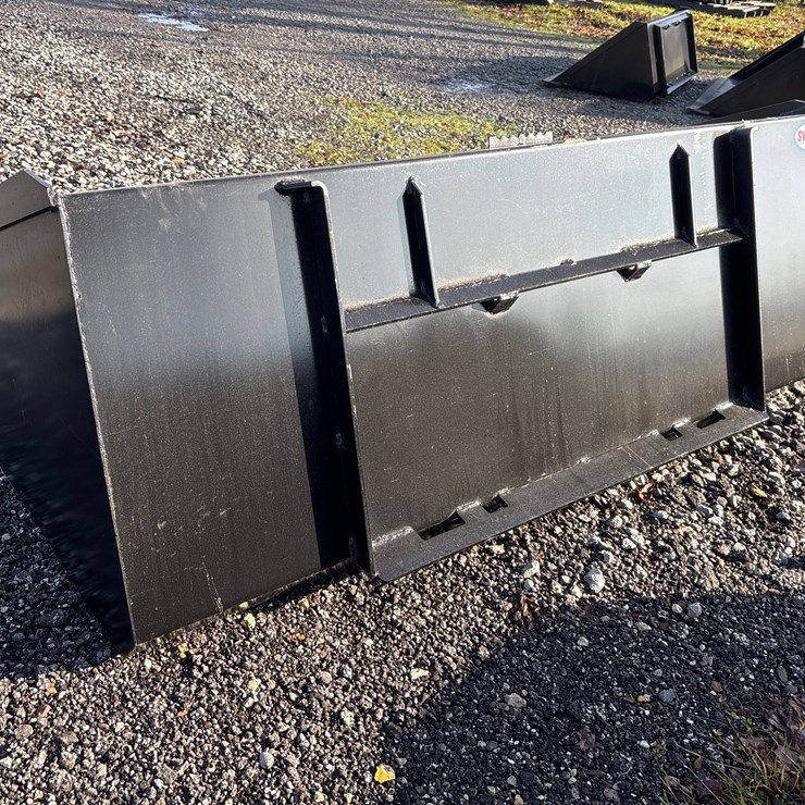 #2922 • new 78” large capacity snow/material bucket