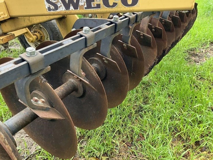 (offsite)-sweco-d12-12'-wheel-disc-image-10
