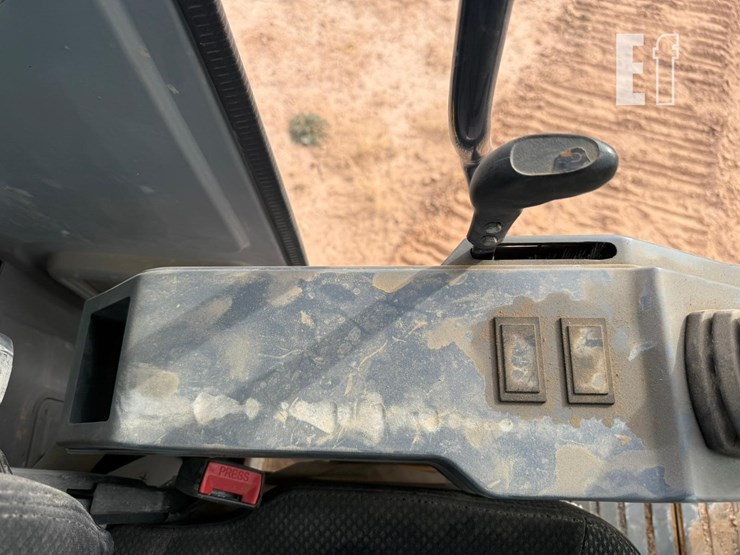 2022-xcmg-xe210u-image-23