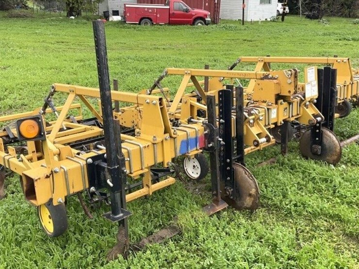 (offsite)-alloway-3-pt-3-row-60"-cultivator-image-1