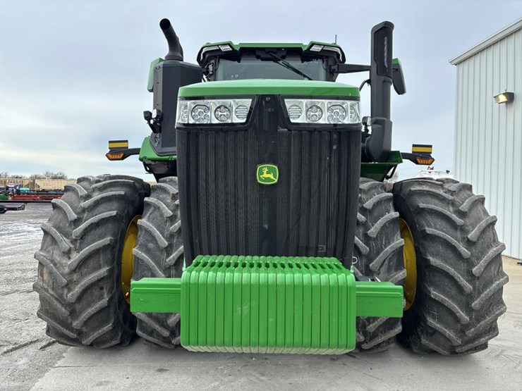 2024-john-deere-9r-590-image-9