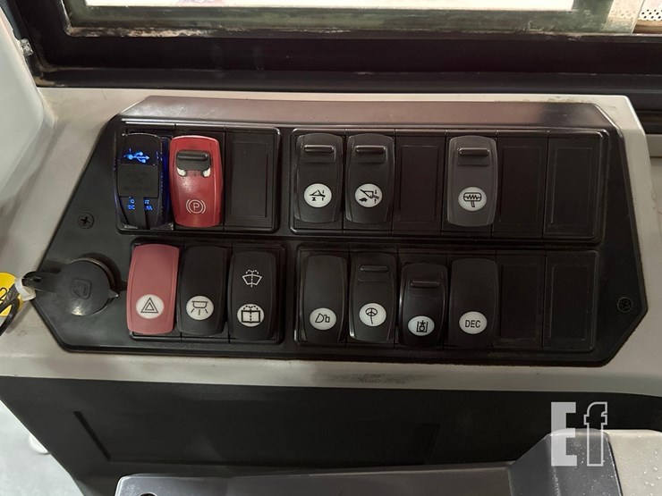 2021-xcmg-xc938u-image-23