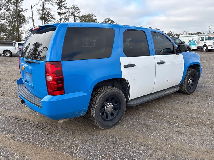 2014-chevrolet-tahoe-image-3