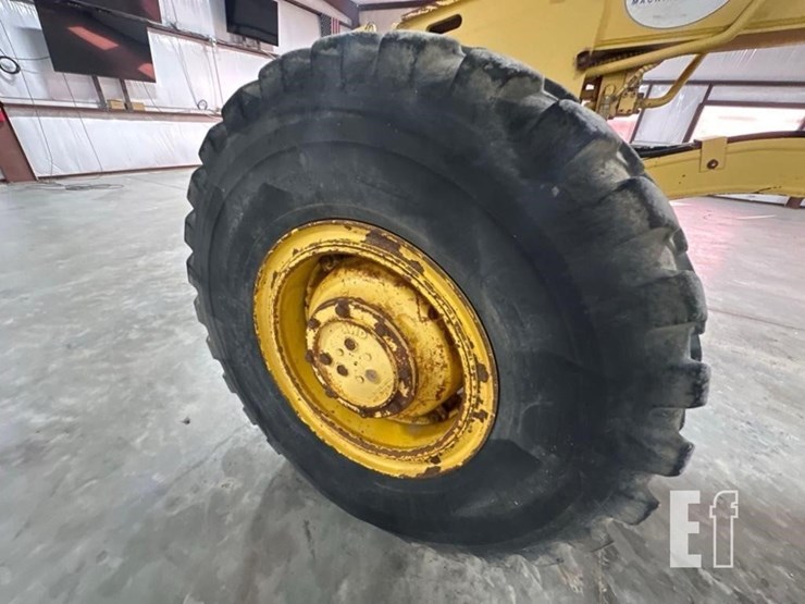 2000-komatsu-gd650aw-2cy-image-22