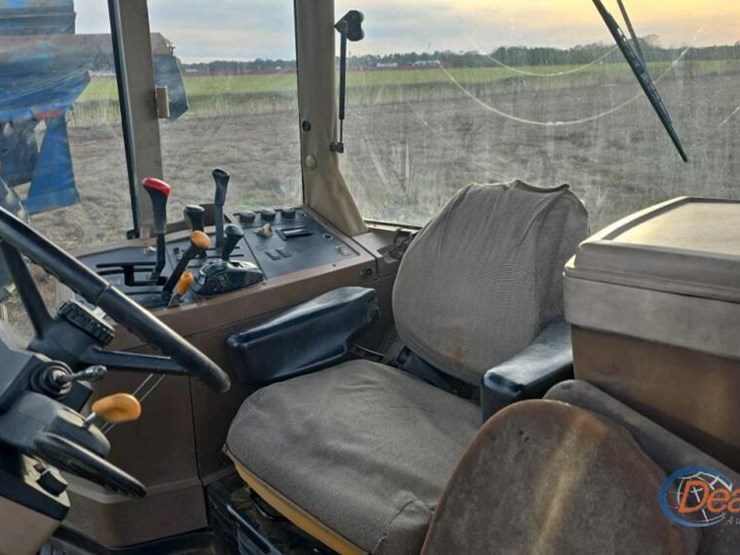2000-john-deere-7610-image-15