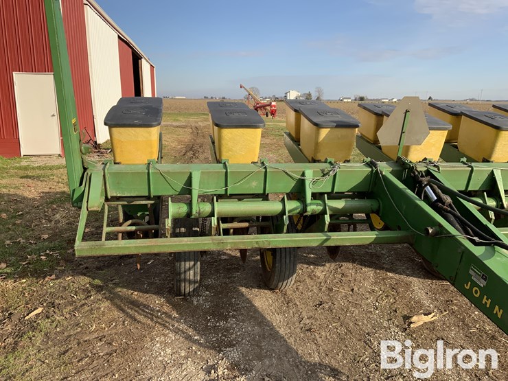 john-deere-7000-image-11