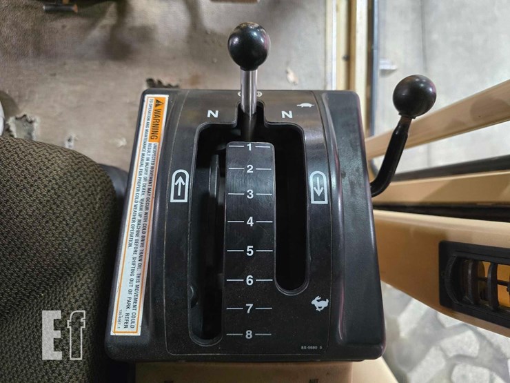 2001-caterpillar-140h-image-21