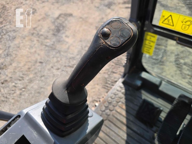 2022-xcmg-xe210u-image-17