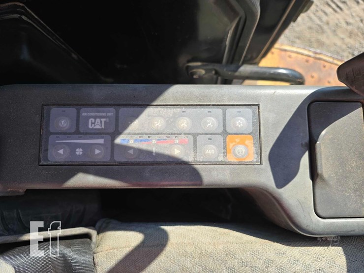 2011-caterpillar-321d-lcr-image-18