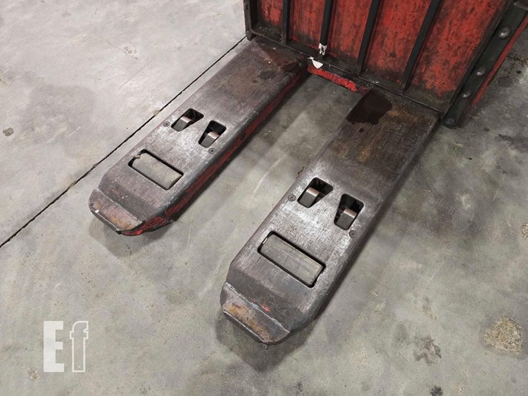 raymond-8400-image-14