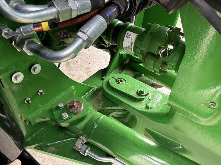 2024-john-deere-9r-590-image-32