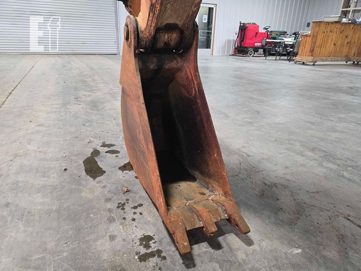 2013-case-580n-image-12