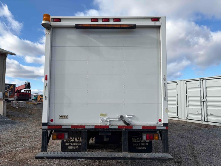 2004-gmc-w3500-image-6