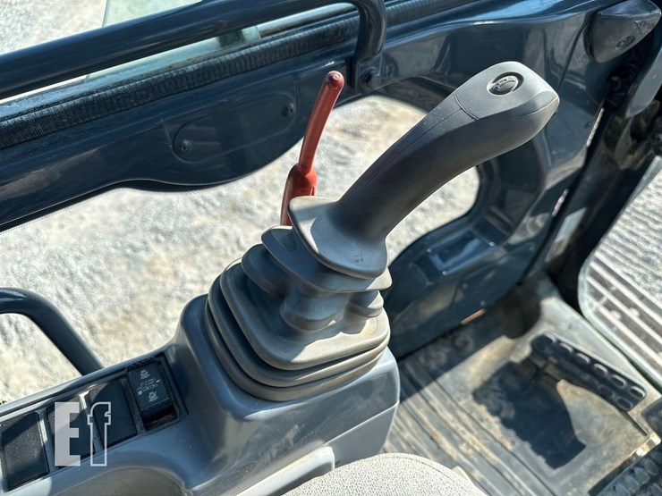 2018-deere-350g-lc-image-18