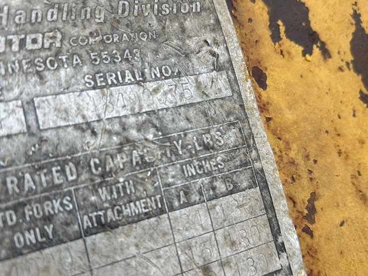 white-4000lb-propane-forklift-1193-image-21