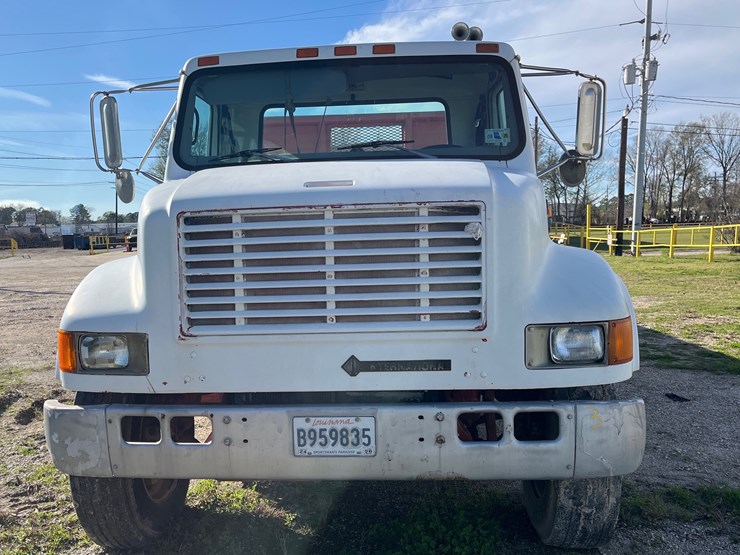 1995-international-4900-image-3