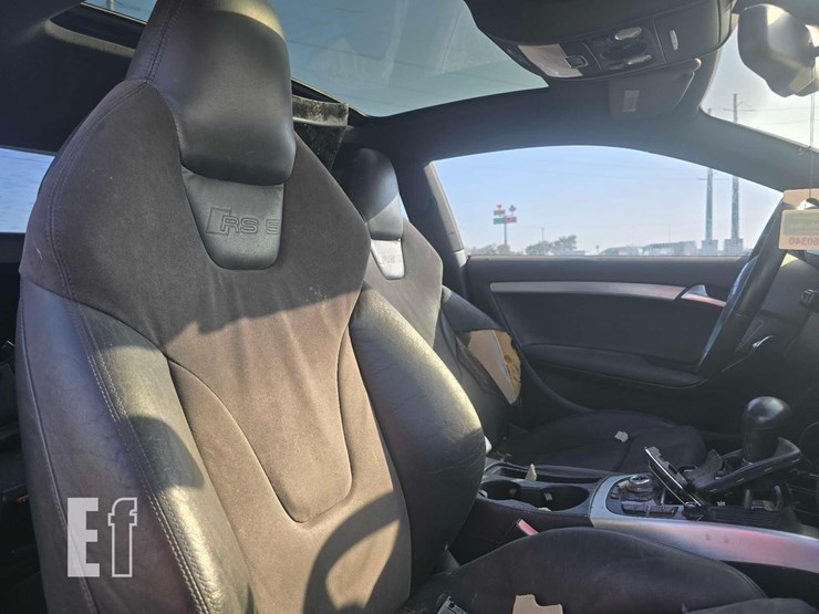 2010-audi-s5-image-17