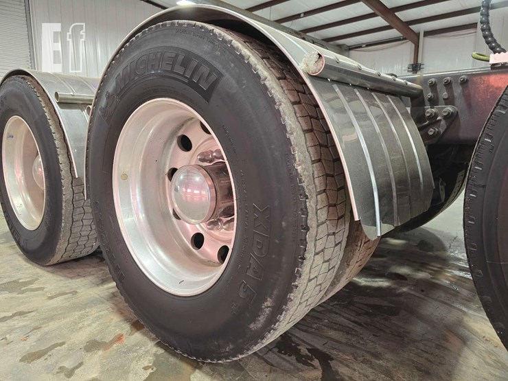 2005-mack-vision-cxn613-image-29