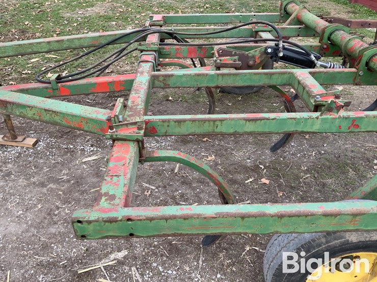 10'-10-shank-chisel-plow-image-20