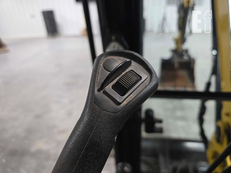 2021-caterpillar-303.5e2-cr-image-26