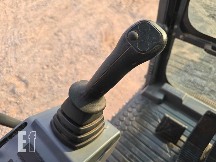 2022-xcmg-xe210u-image-18