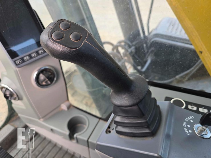 2022-xcmg-xe210u-image-17