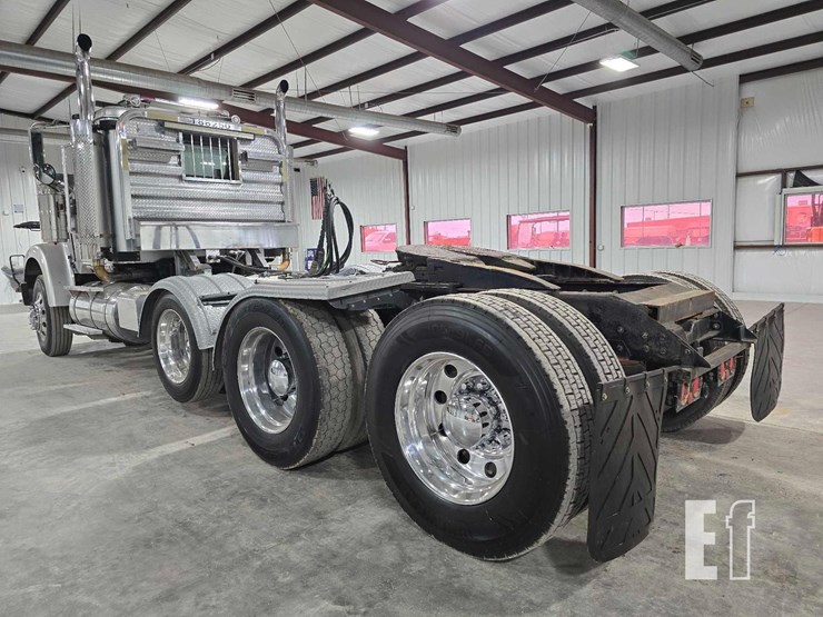 2004-international-paystar-5900-image-4