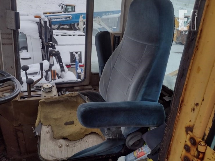 caterpillar-it28-image-14