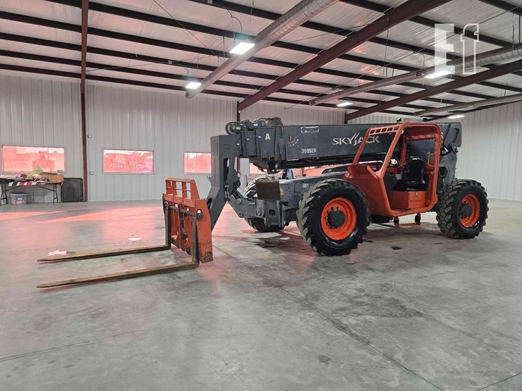 2019-skyjack-sj8831rt-image-1