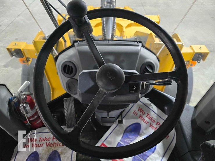 2022-deere-444-p-tier-image-17