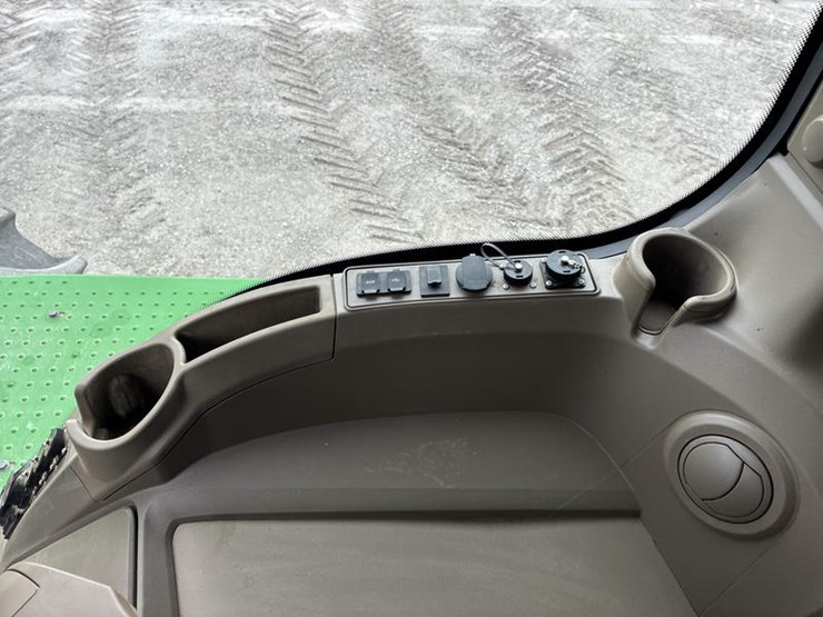 2024-john-deere-9r-590-image-84