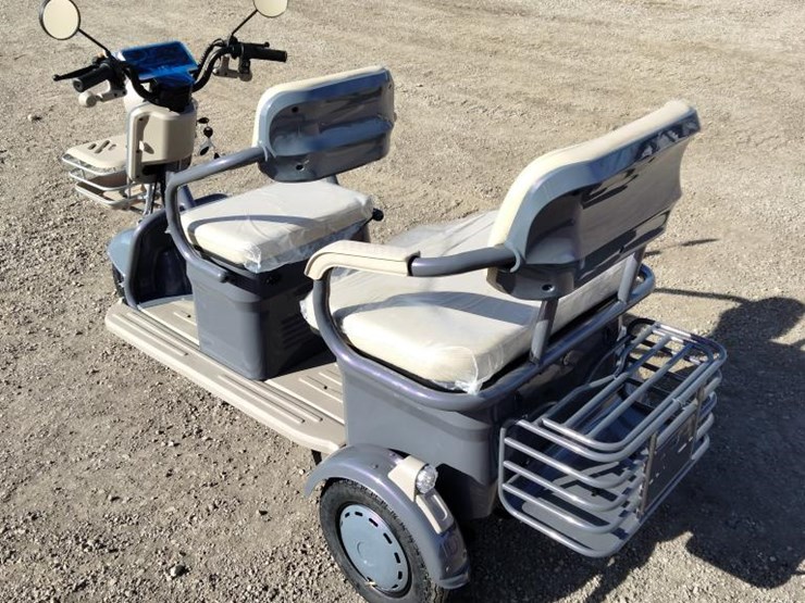 #58-•-mini-2-seater-electric-trike-golf-cart-(irgc40)-image-2