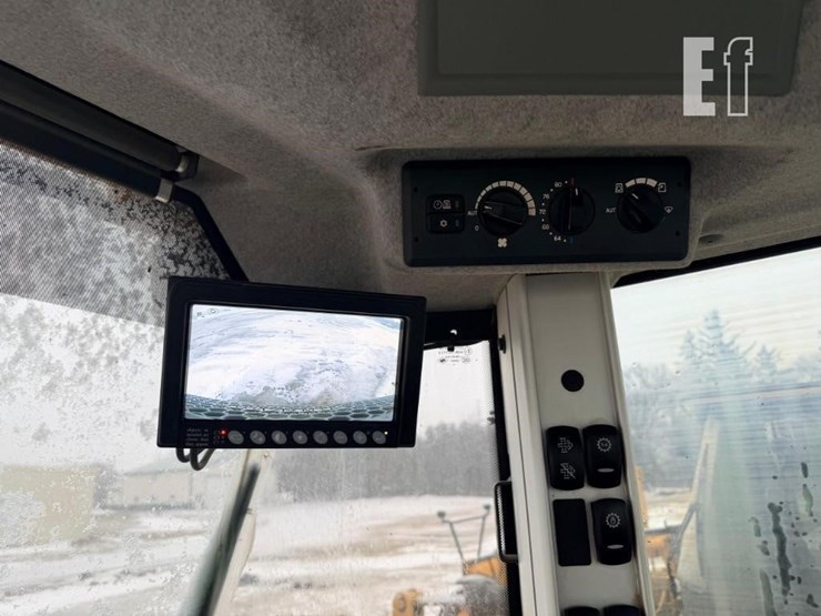 2017-volvo-l110h-image-27