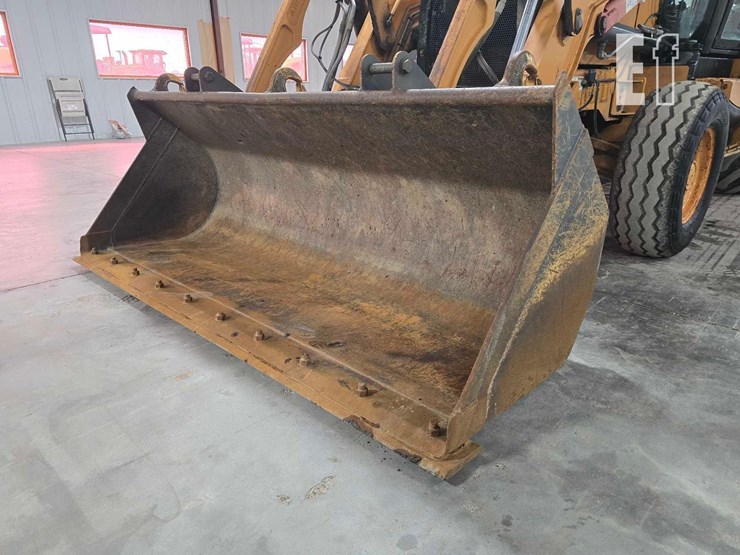 2013-case-580n-image-9