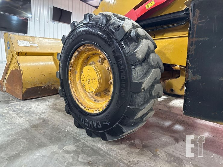 2017-caterpillar-415f2-image-33