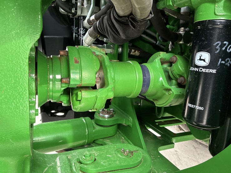 2024-john-deere-9r-590-image-19