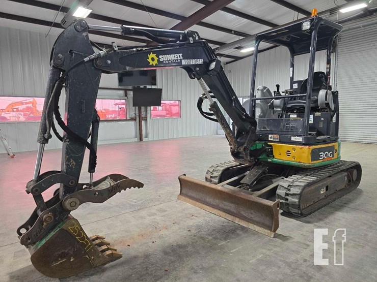 2018-deere-30g-image-1