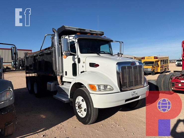 2020-peterbilt-348-image-2