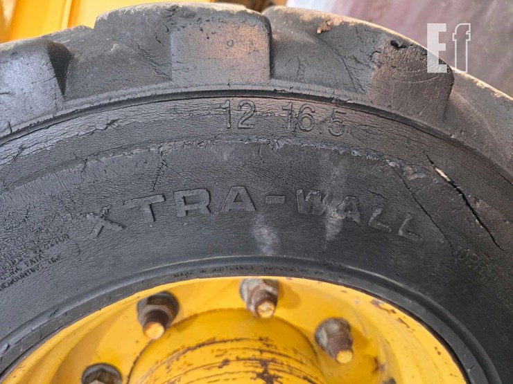 2014-deere-310k-image-28