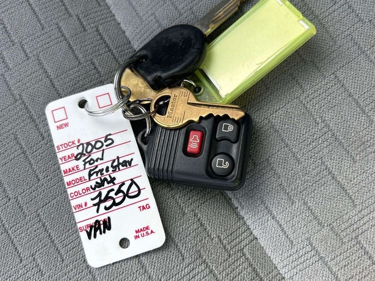 2005-ford-freestar-image-23