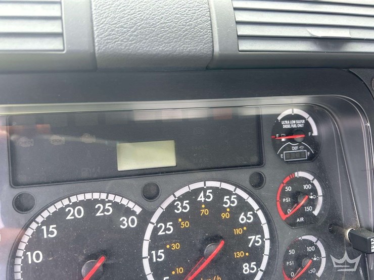 2016-freightliner-cascadia-125-image-5